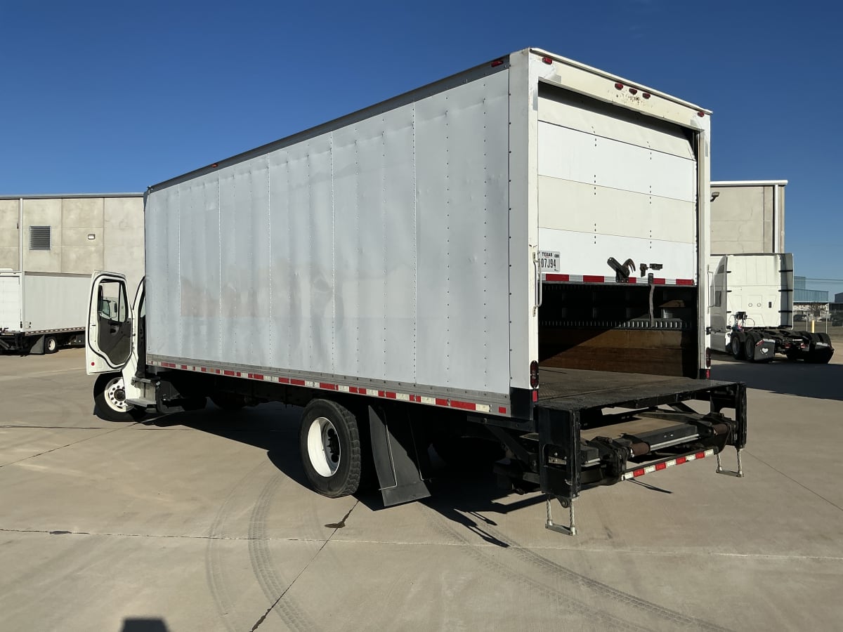 2018 Freightliner/Mercedes M2 106 757386