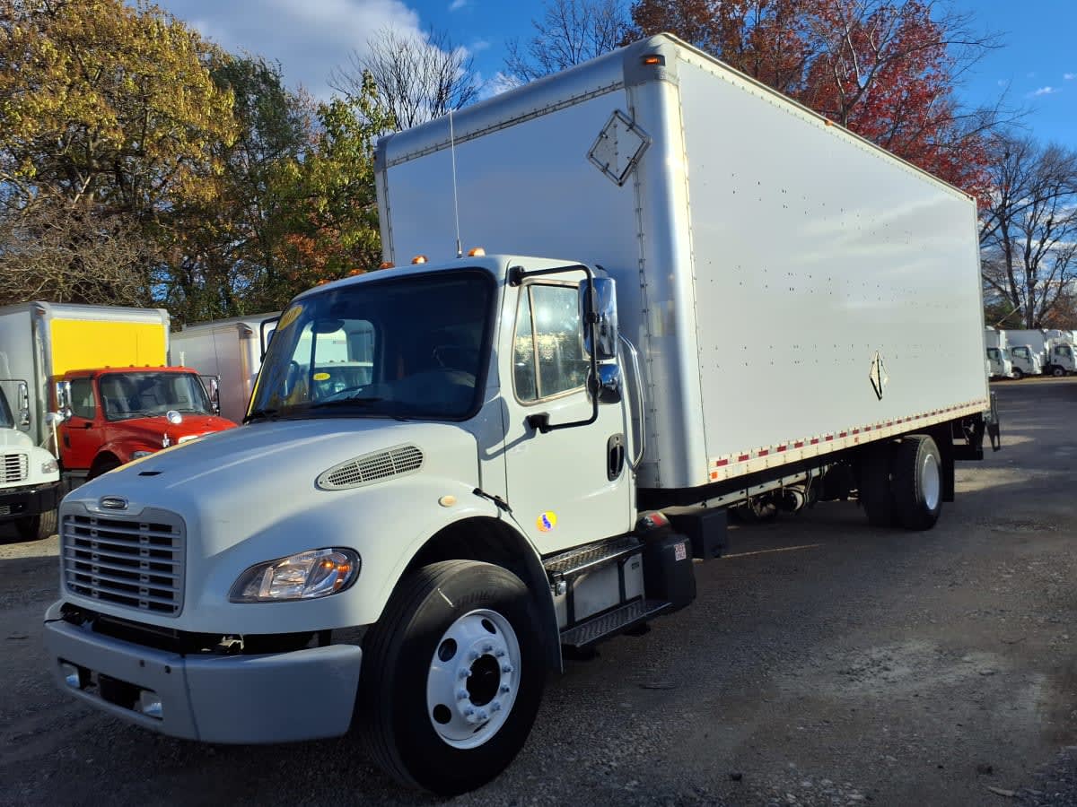 2018 Freightliner/Mercedes M2 106 757392 2018 Freightliner/Mercedes M2 106 757392