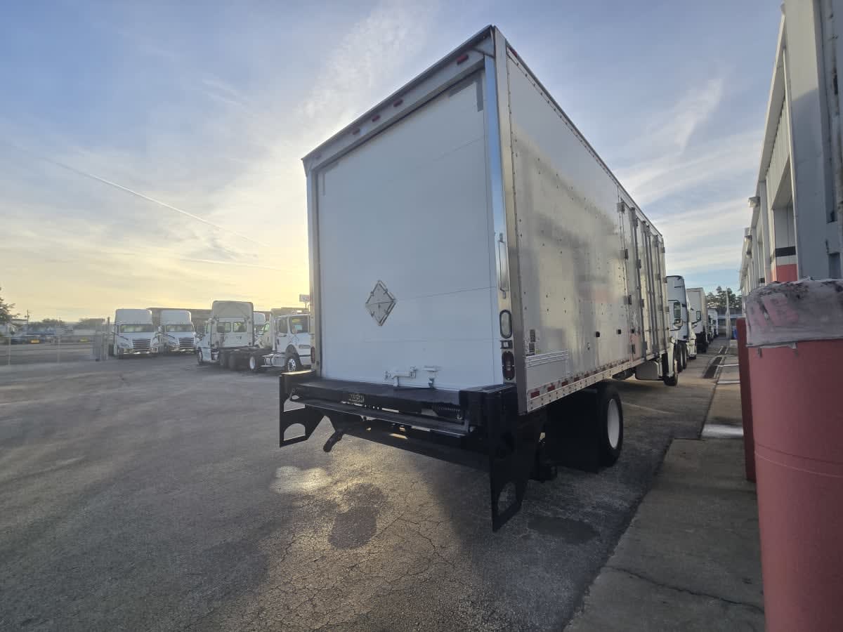 2018 Freightliner/Mercedes M2 106 757416
