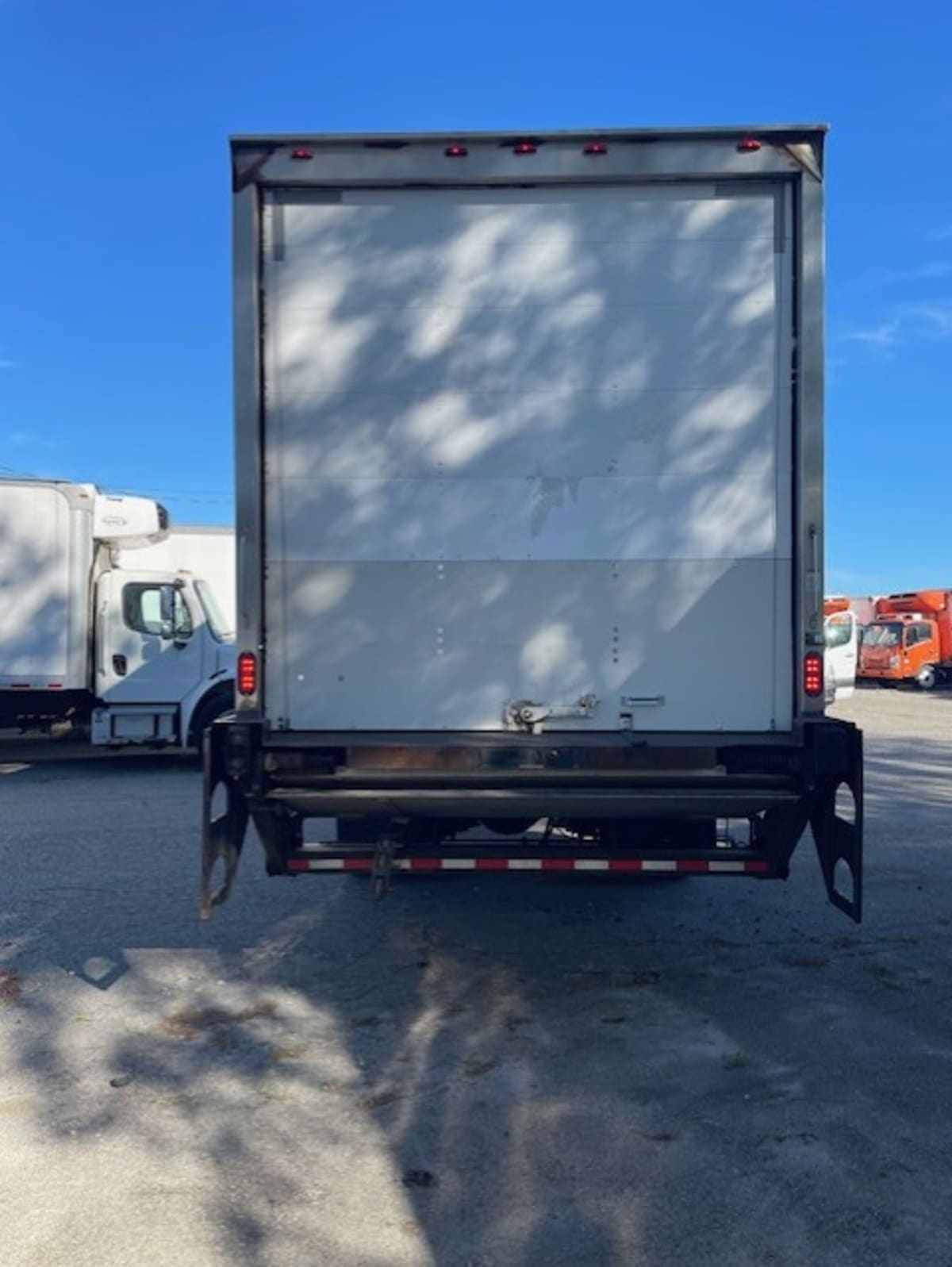 2018 Freightliner/Mercedes M2 106 757475