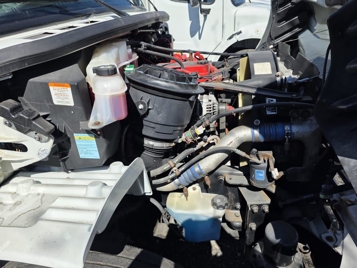 2018 Freightliner/Mercedes M2 106 757609