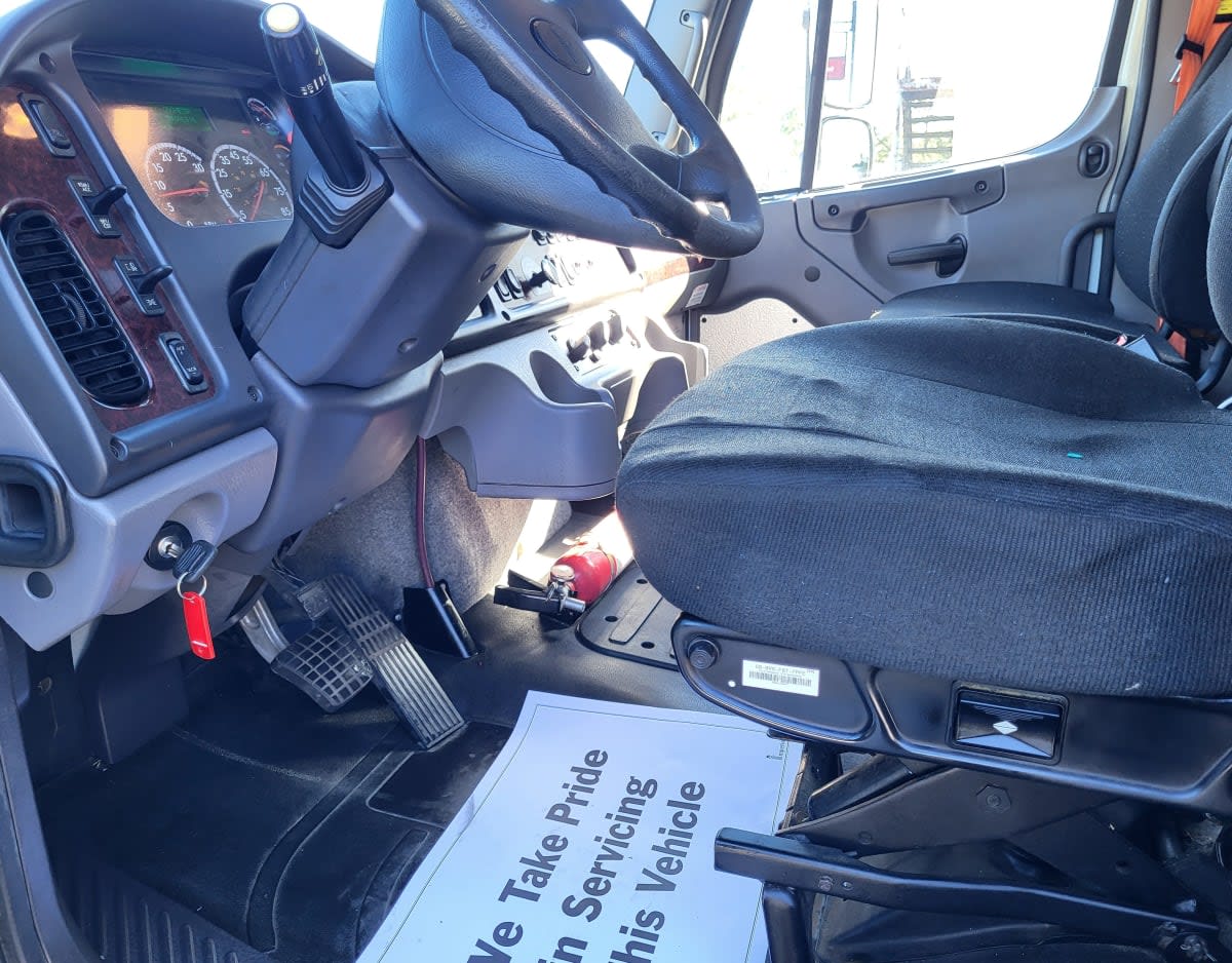 2018 Freightliner/Mercedes M2 106 757614