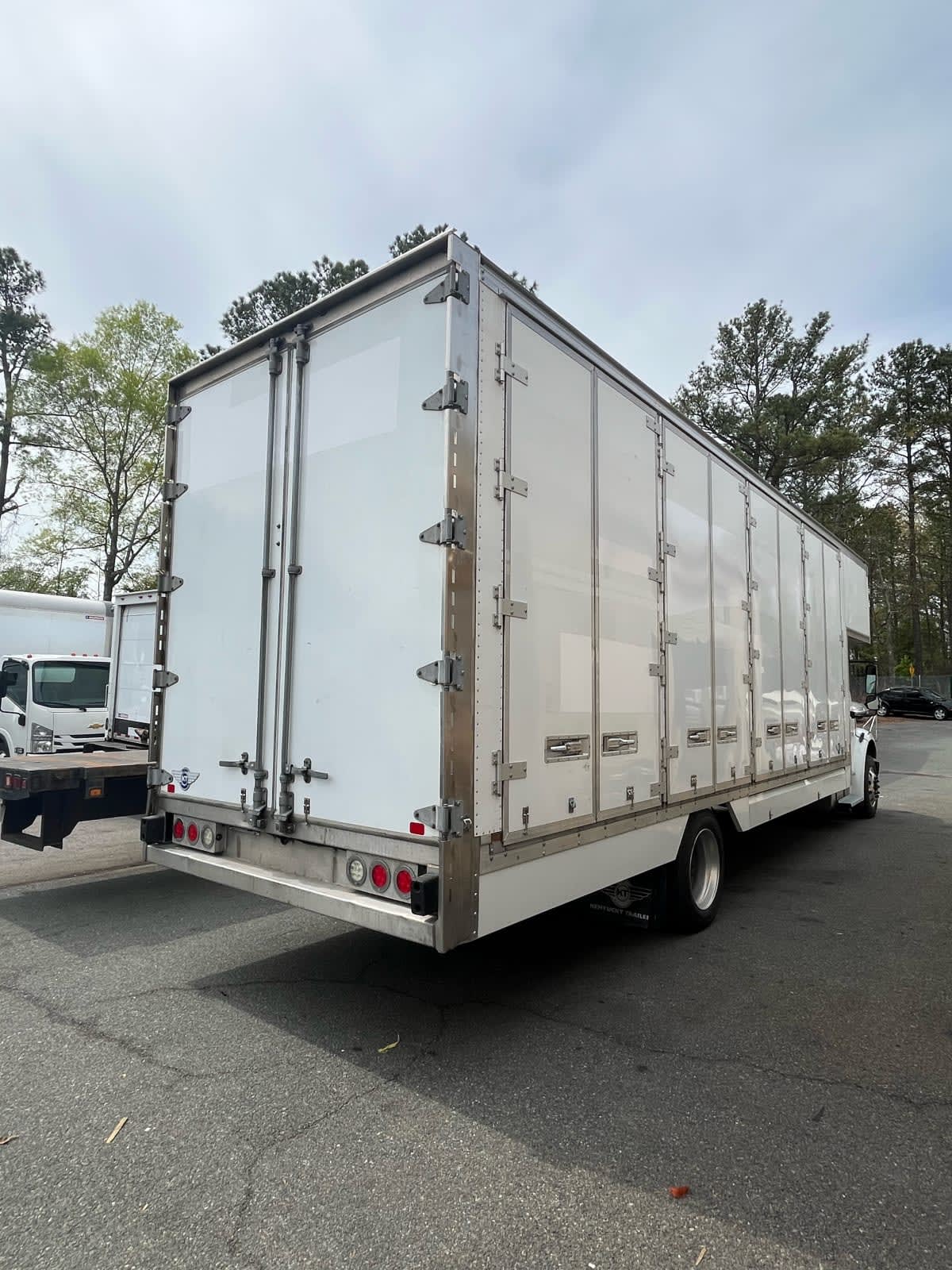 2018 Freightliner/Mercedes M2 106 757712
