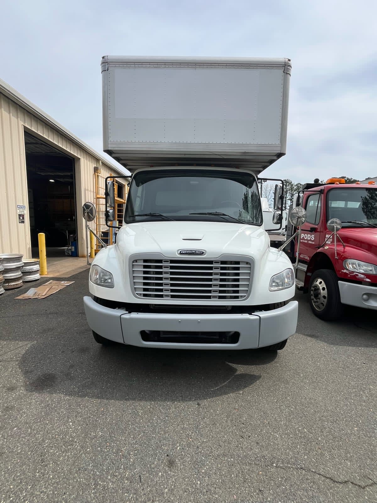 2018 Freightliner/Mercedes M2 106 757712