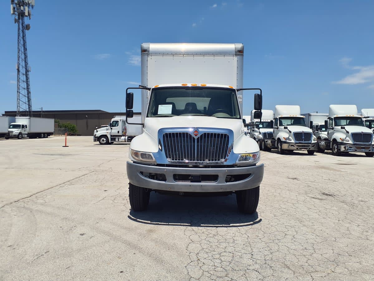 2018 Navistar International 4300 757828