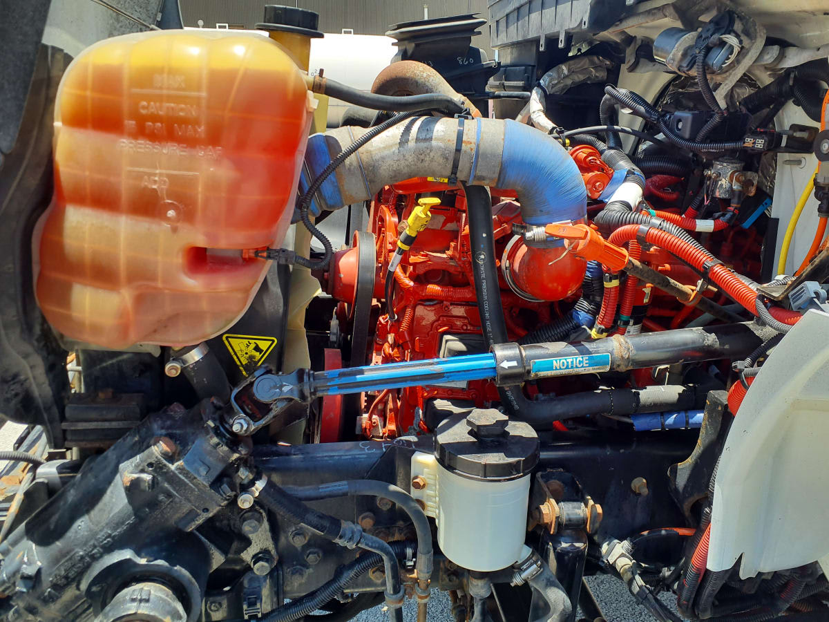 2018 Navistar International 4300 757828