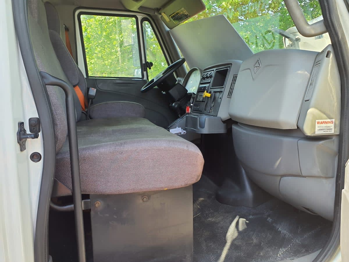 2018 Navistar International 4300 757834