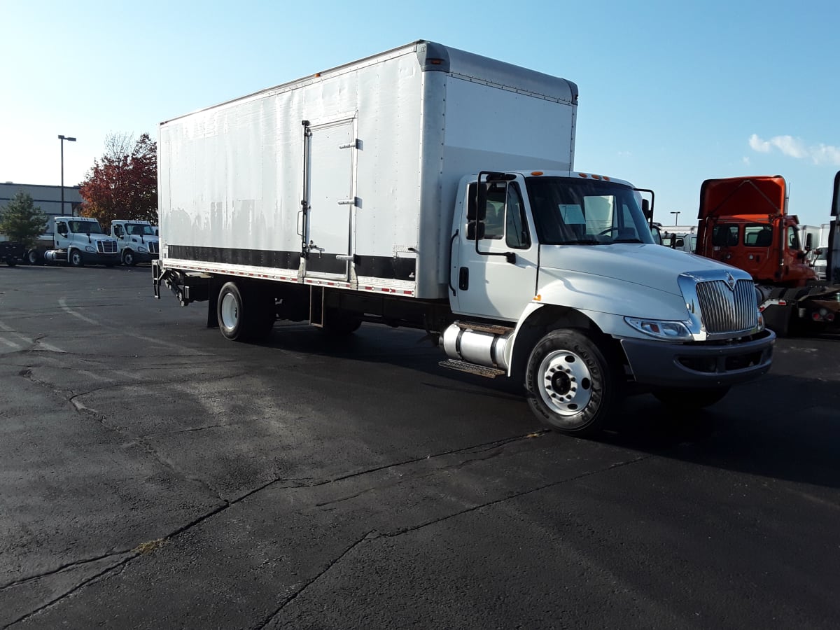 2018 Navistar International 4300 757847