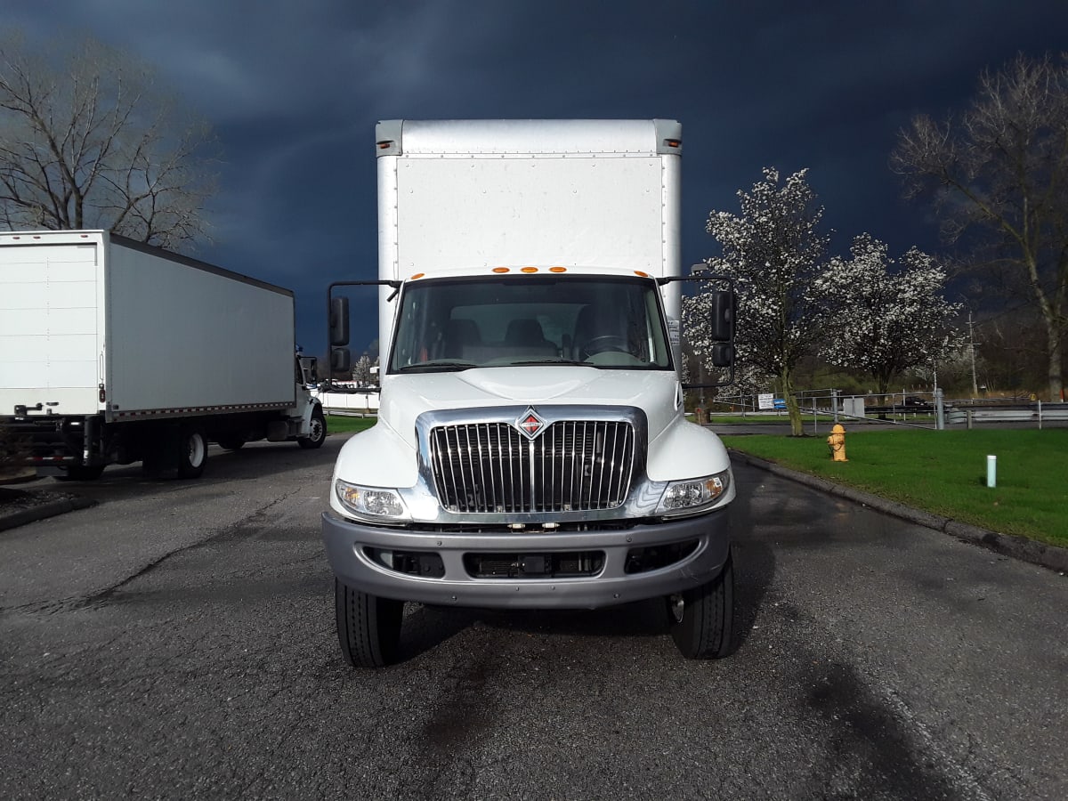 2018 Navistar International 4300 758239