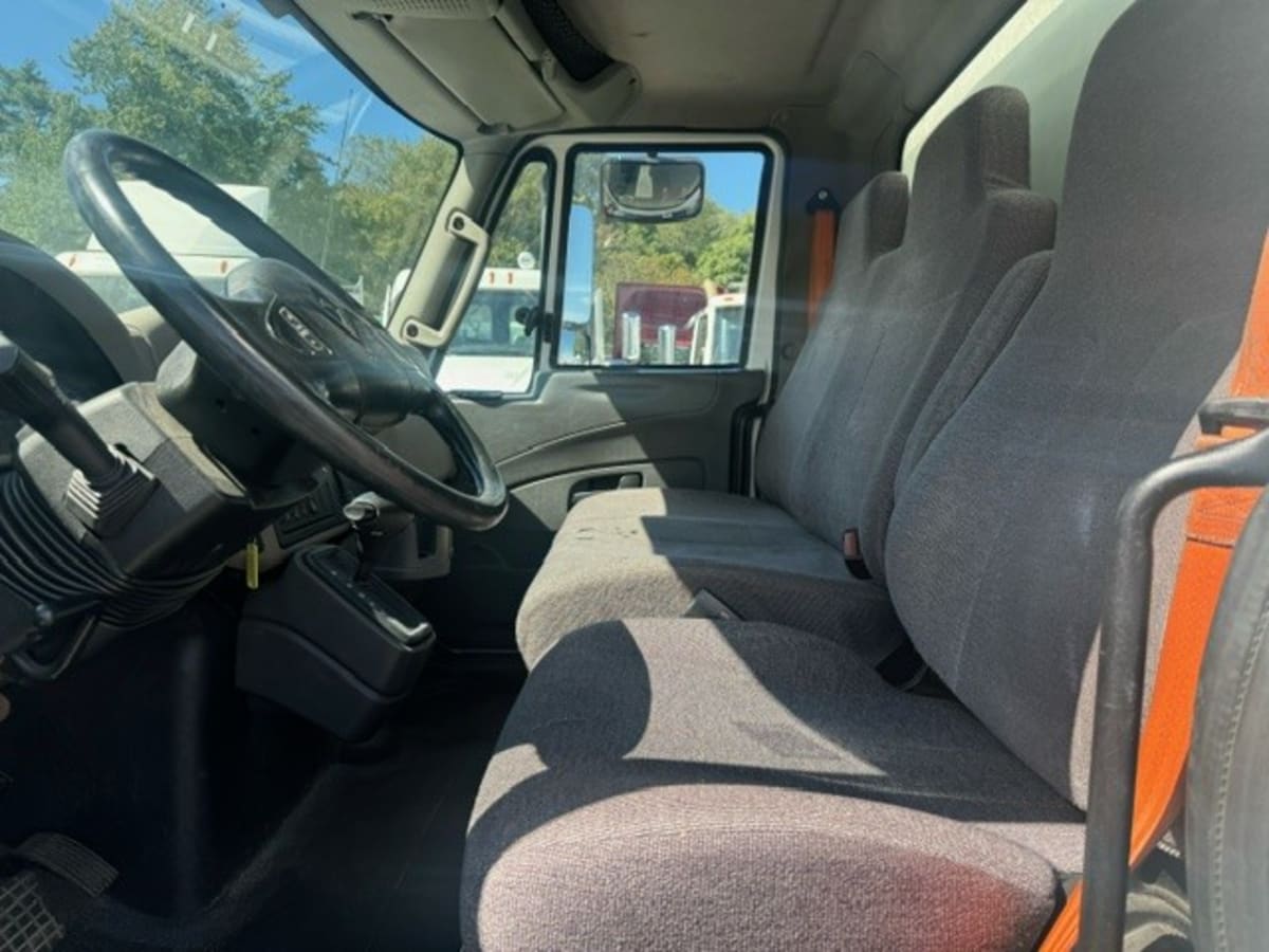 2018 Navistar International 4300 758333