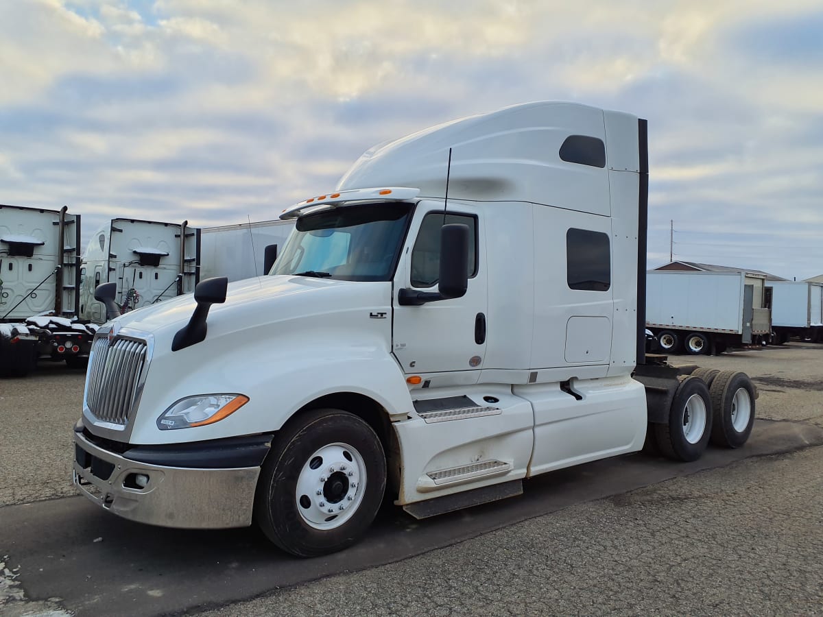 2018 Navistar International LT625 SLPR CAB 758626