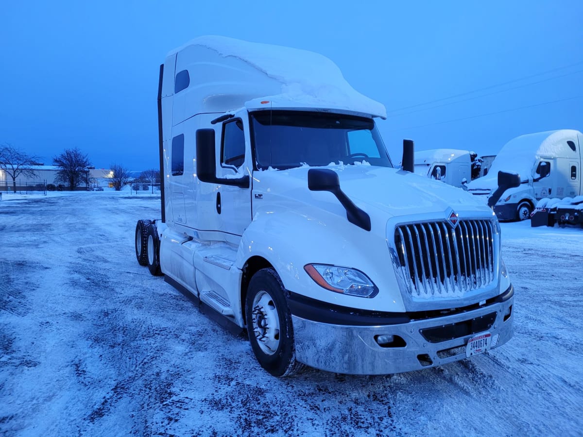 2018 Navistar International LT625 SLPR CAB 758635