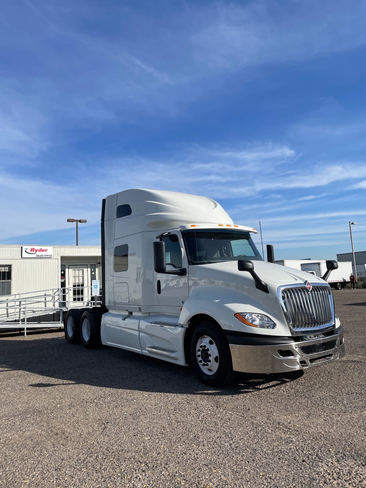 2018 Navistar International LT625 SLPR CAB 758701