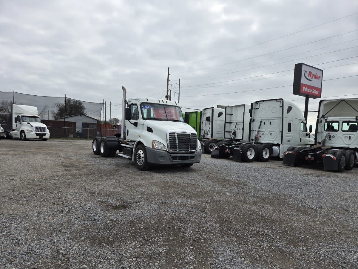 2018 Freightliner - image 3