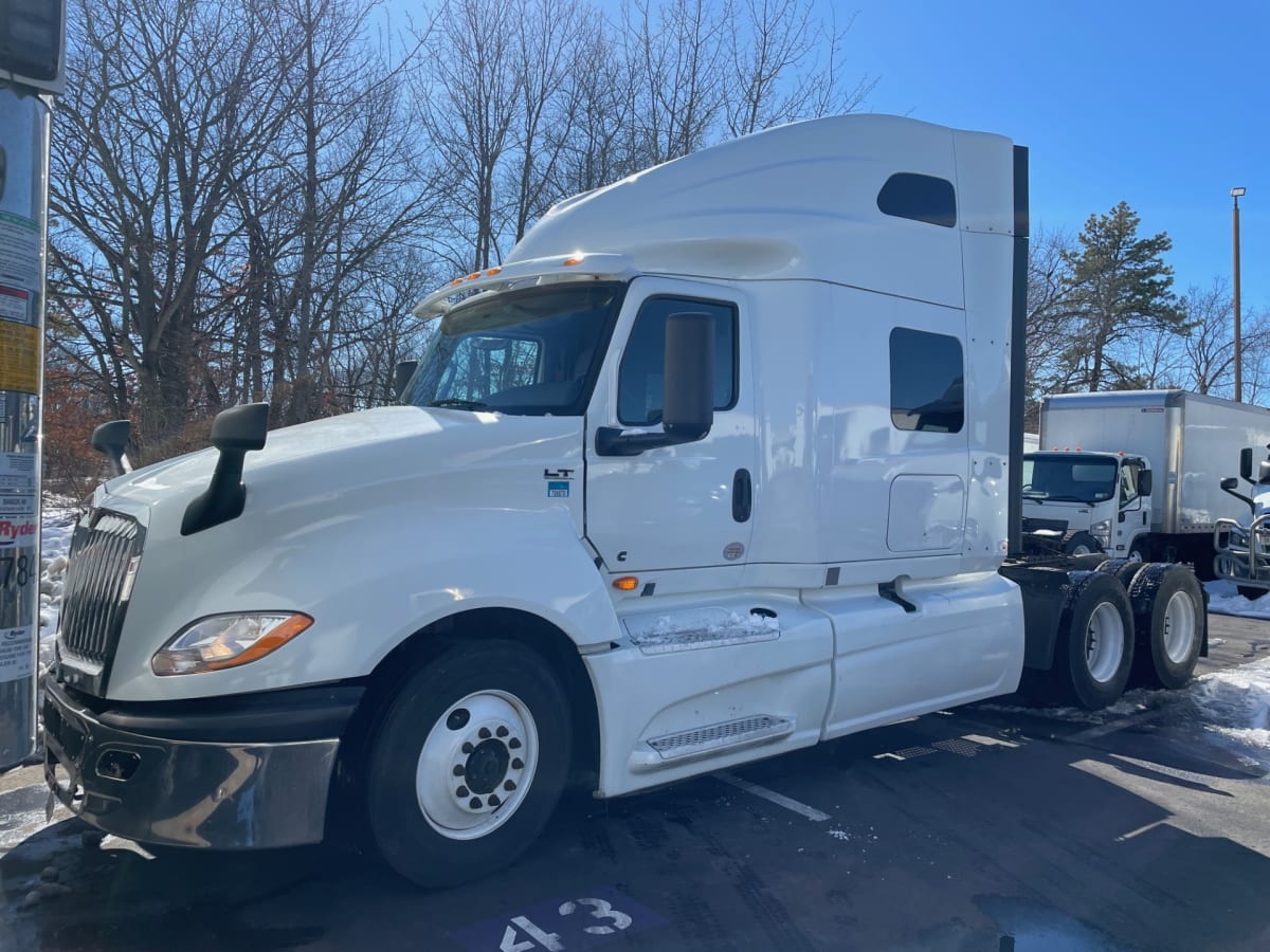 2018 Navistar International LT625 SLPR CAB 760015