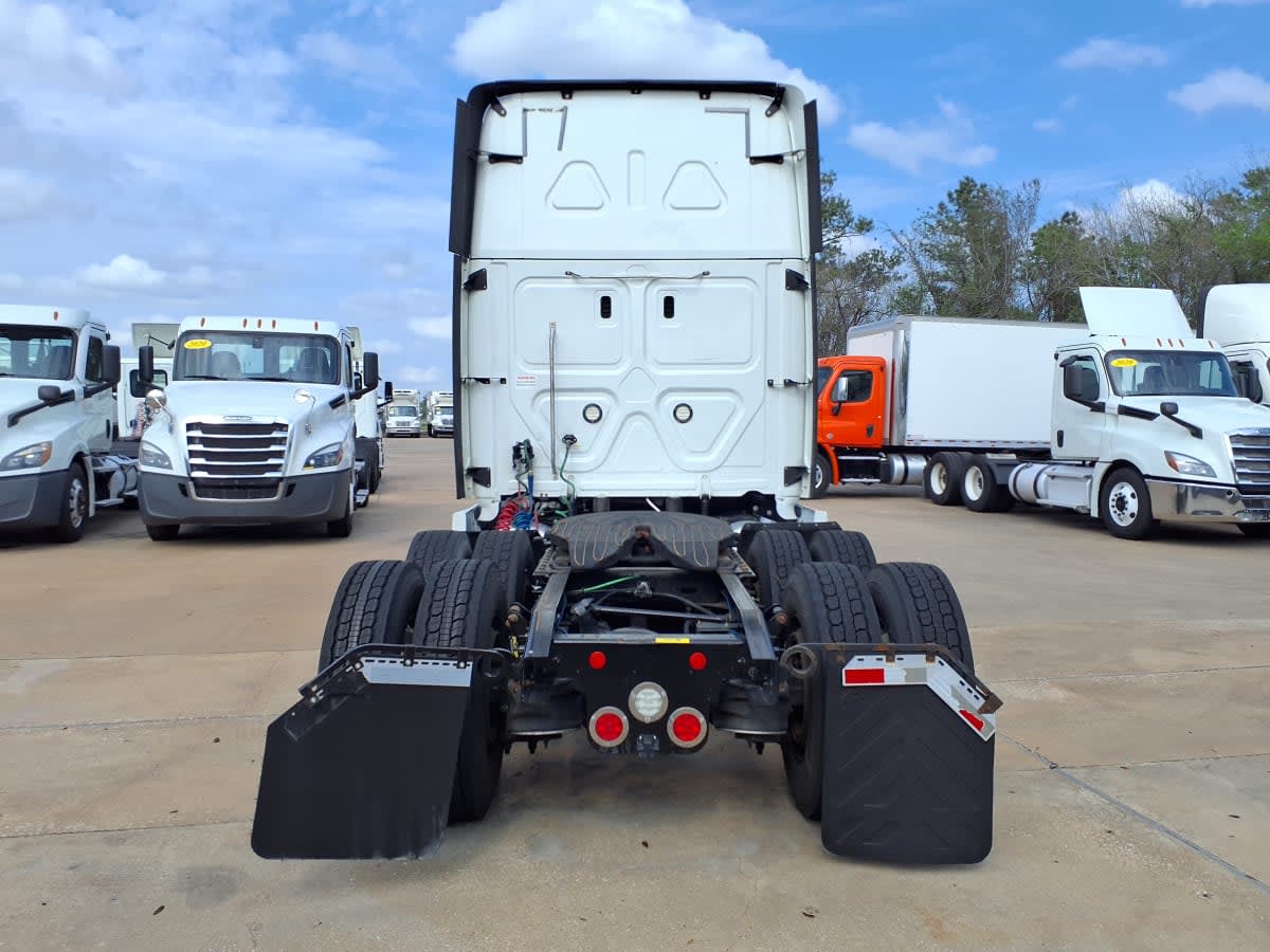 2018 Freightliner - image 5