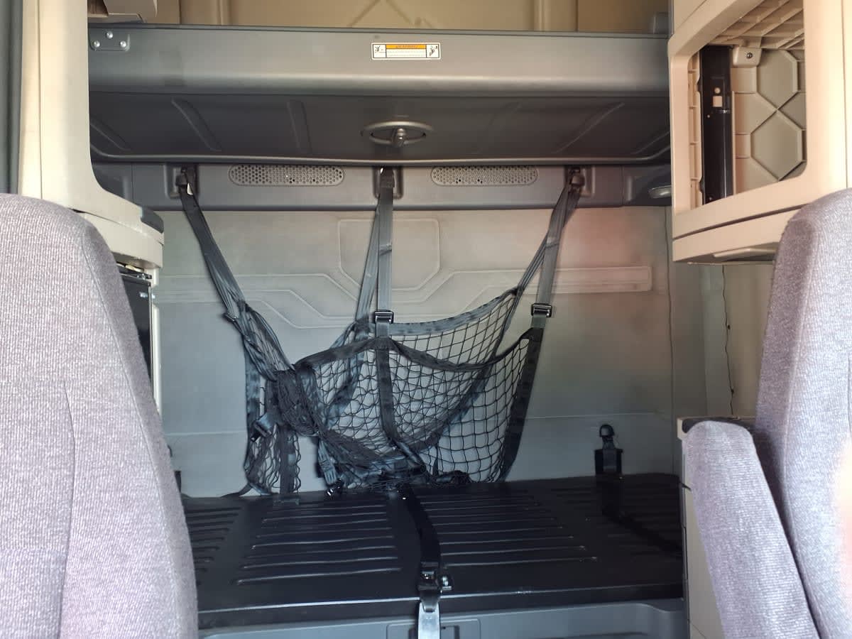 2018 Freightliner - image 8