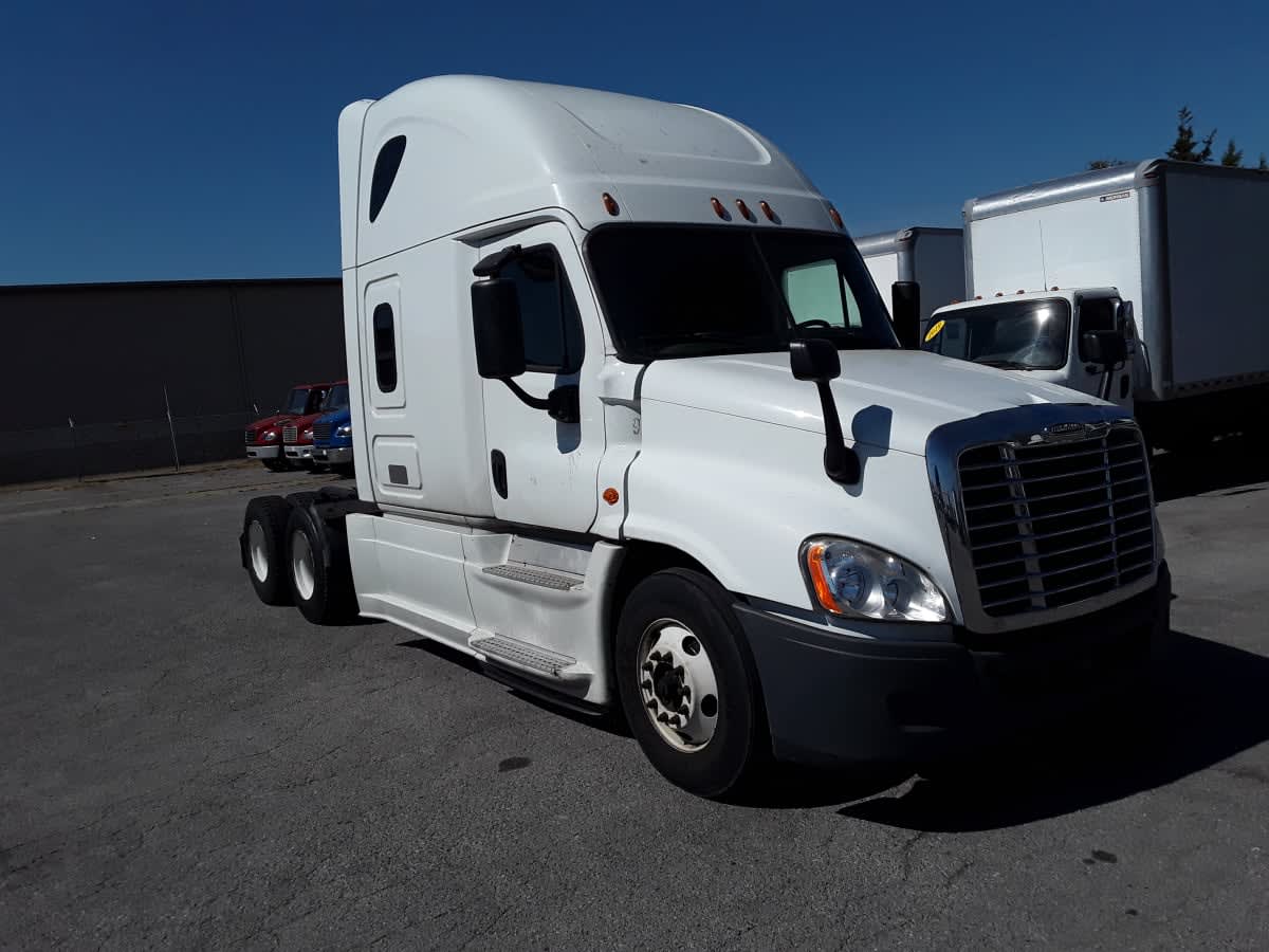 2018 Freightliner Cascadia in La Vergne, TN — photo 3