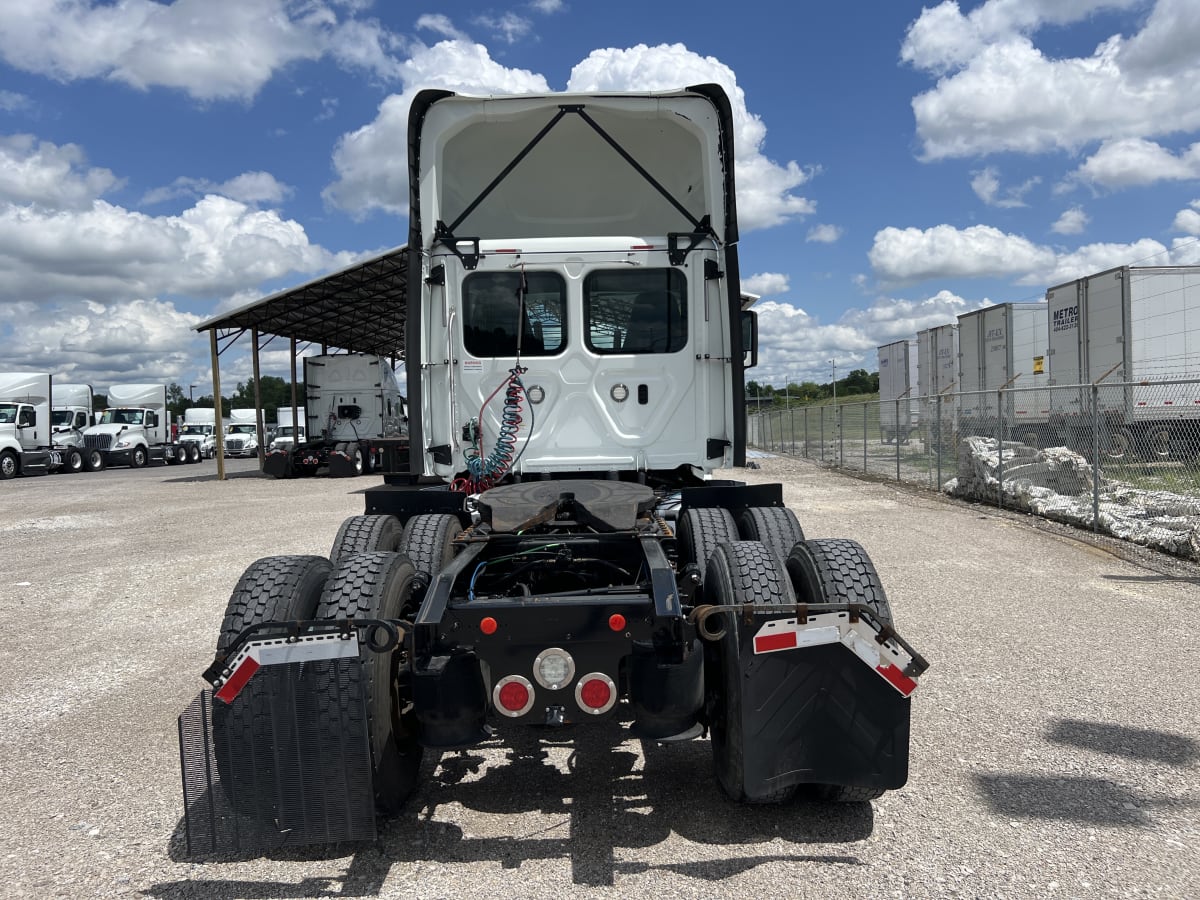 2018 Freightliner/Mercedes CASCADIA 125 760211