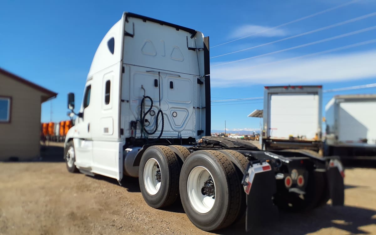 2018 Freightliner - image 6