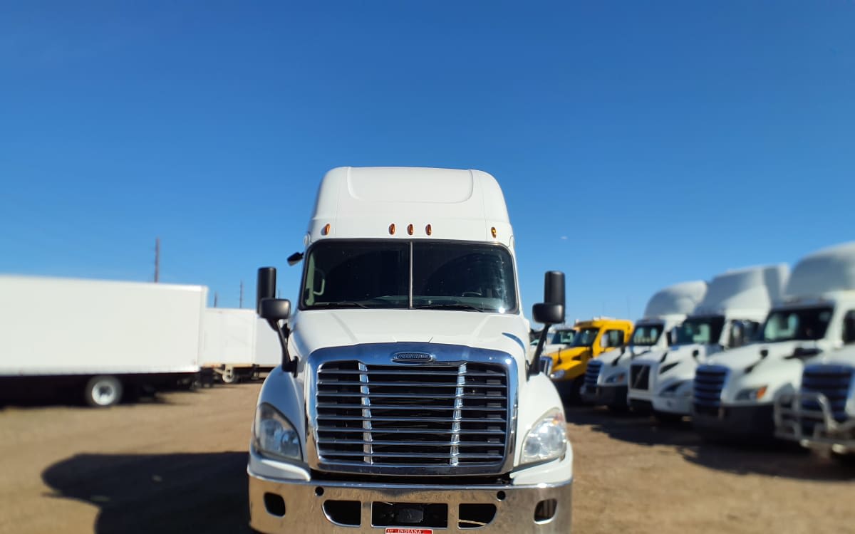 2018 Freightliner - image 2