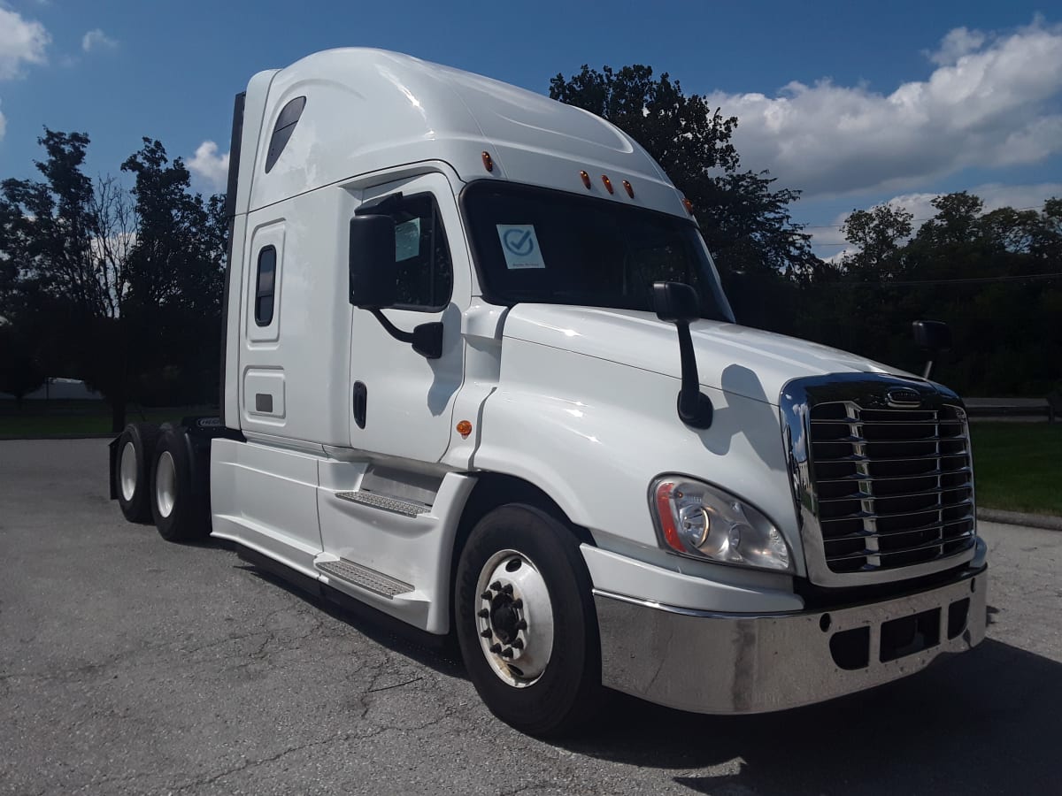2018 Freightliner Cascadia in O'fallon, MO — photo 3