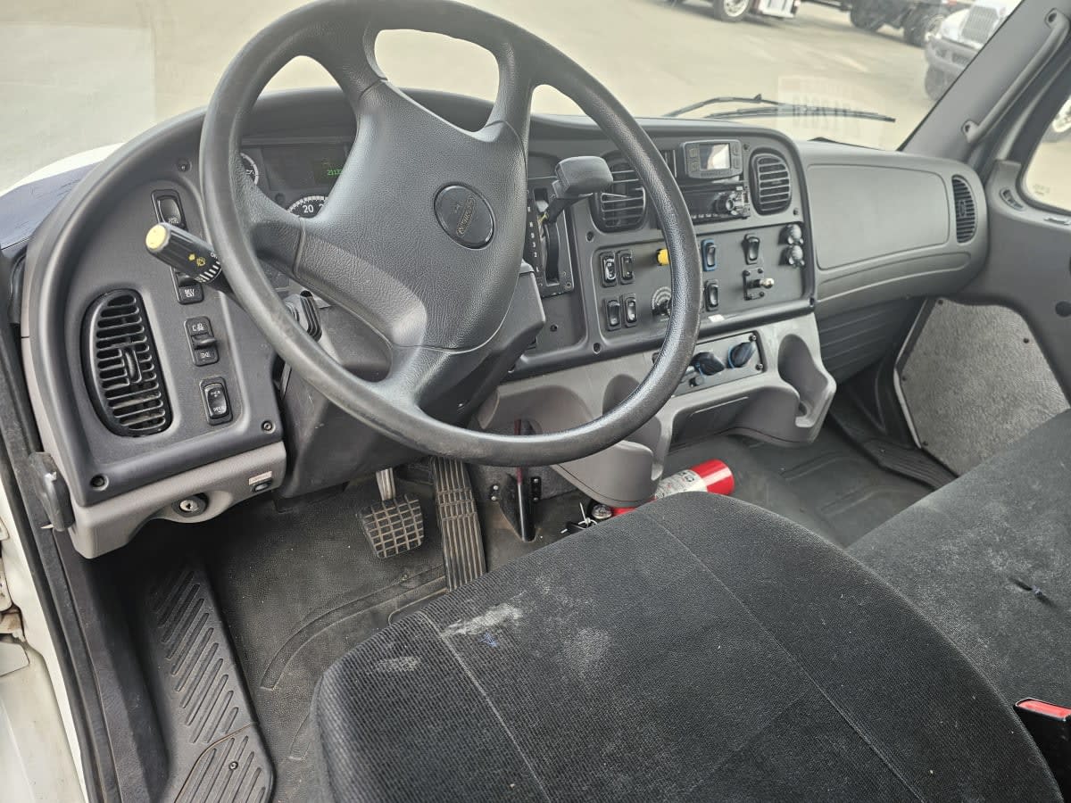 2018 Freightliner/Mercedes M2 106 760359