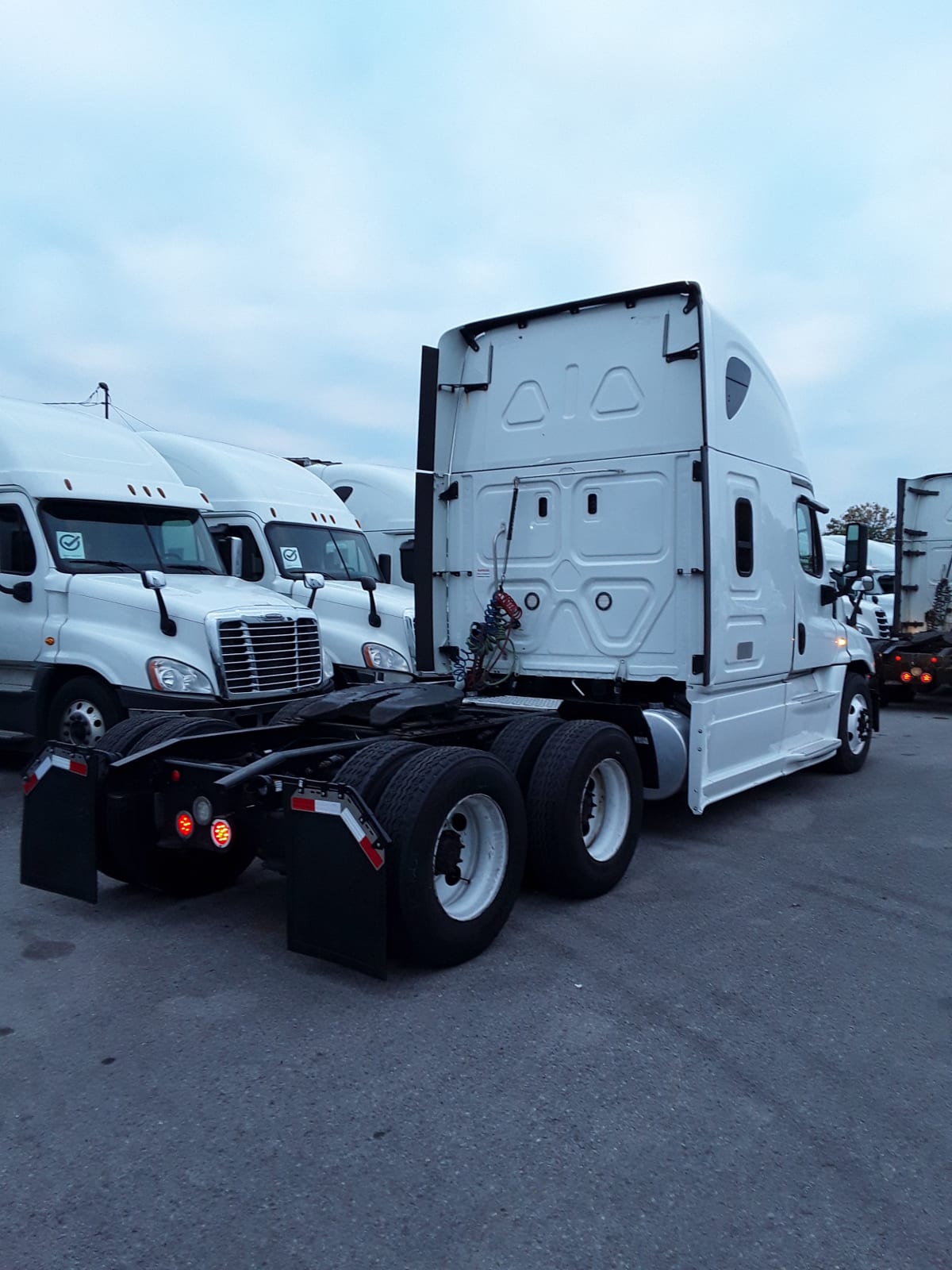 2018 Freightliner/Mercedes CASCADIA 125 760362