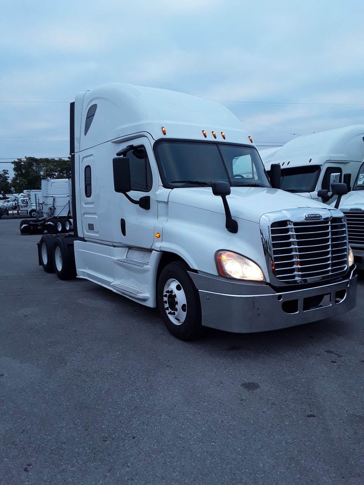 2018 Freightliner/Mercedes CASCADIA 125 760362