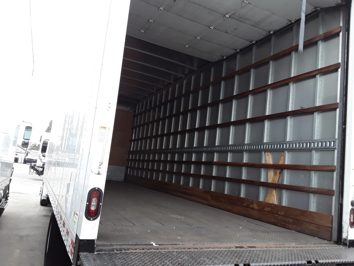 2018 Freightliner/Mercedes M2 106 760370