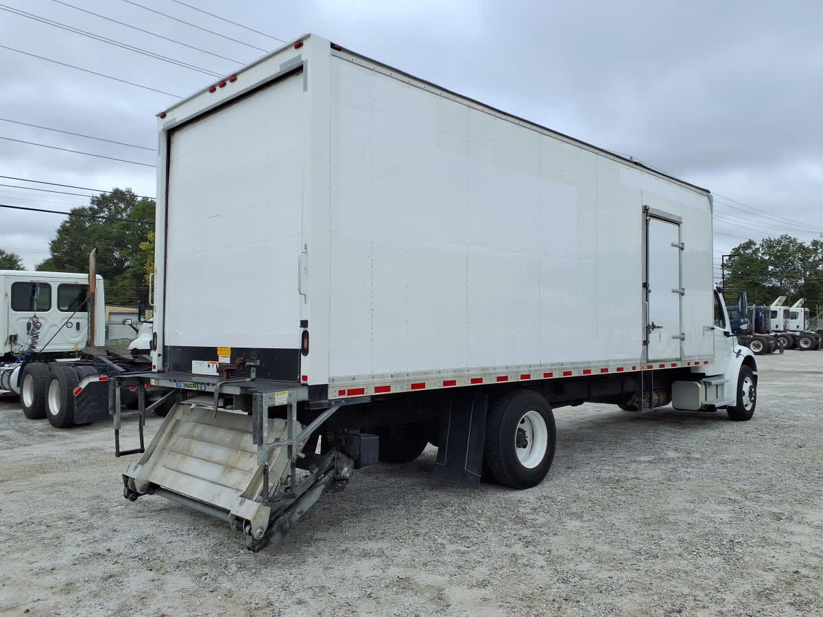 2018 Freightliner M2 106 760596