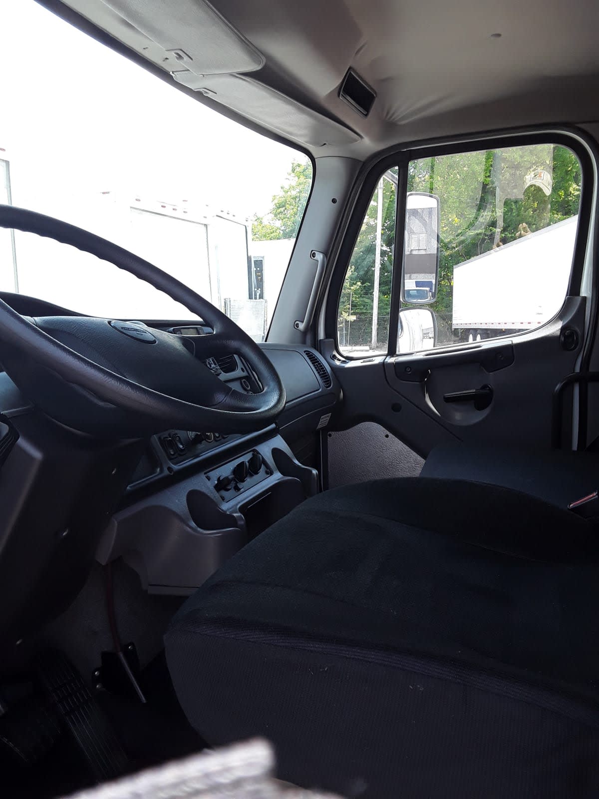 2018 Freightliner M2 106 760770