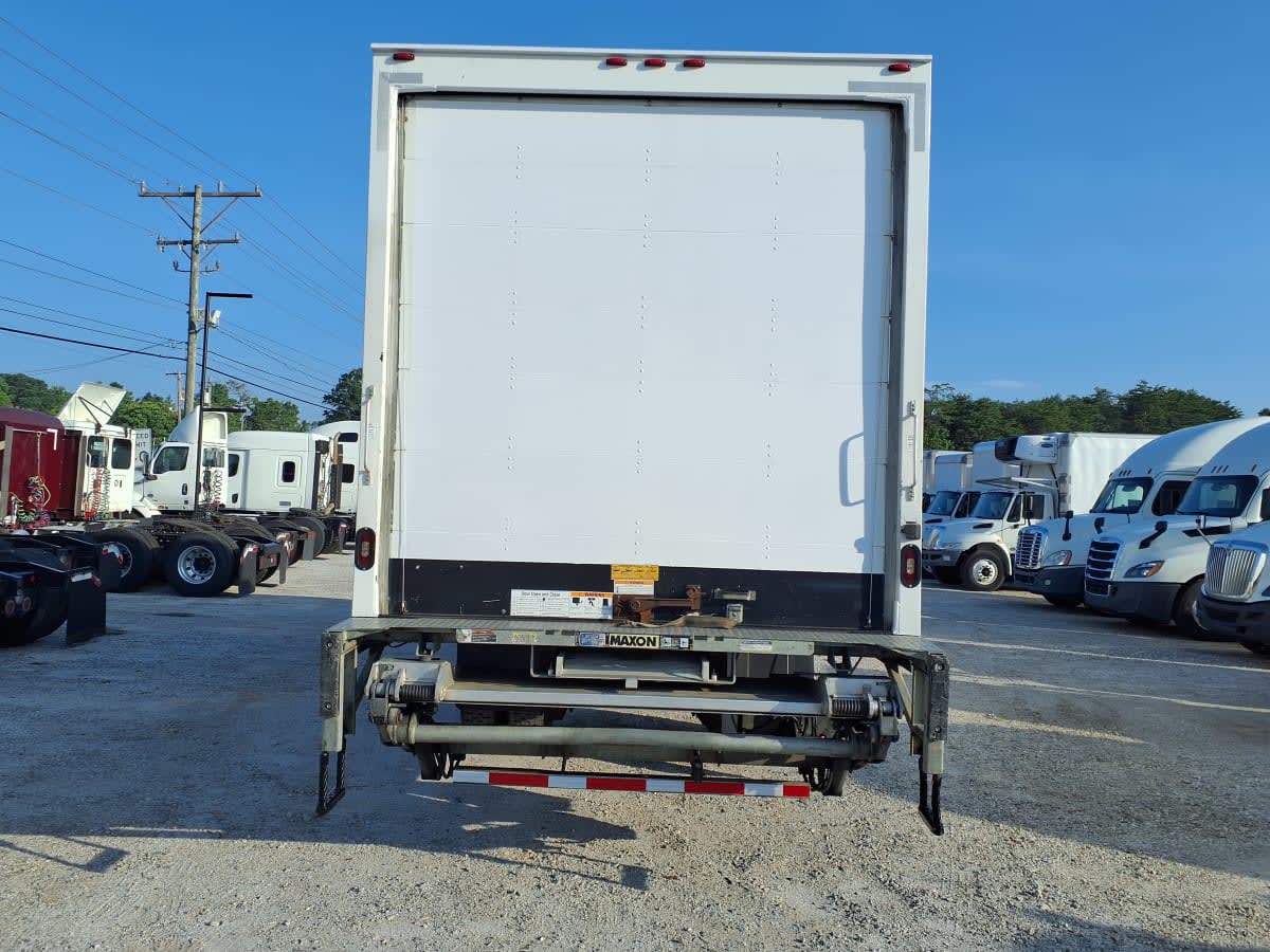 2018 Freightliner M2 106 760815