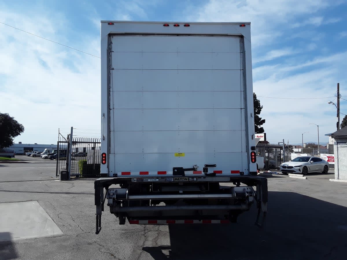 2018 Freightliner M2 106 in Montebello, CA — photo 5