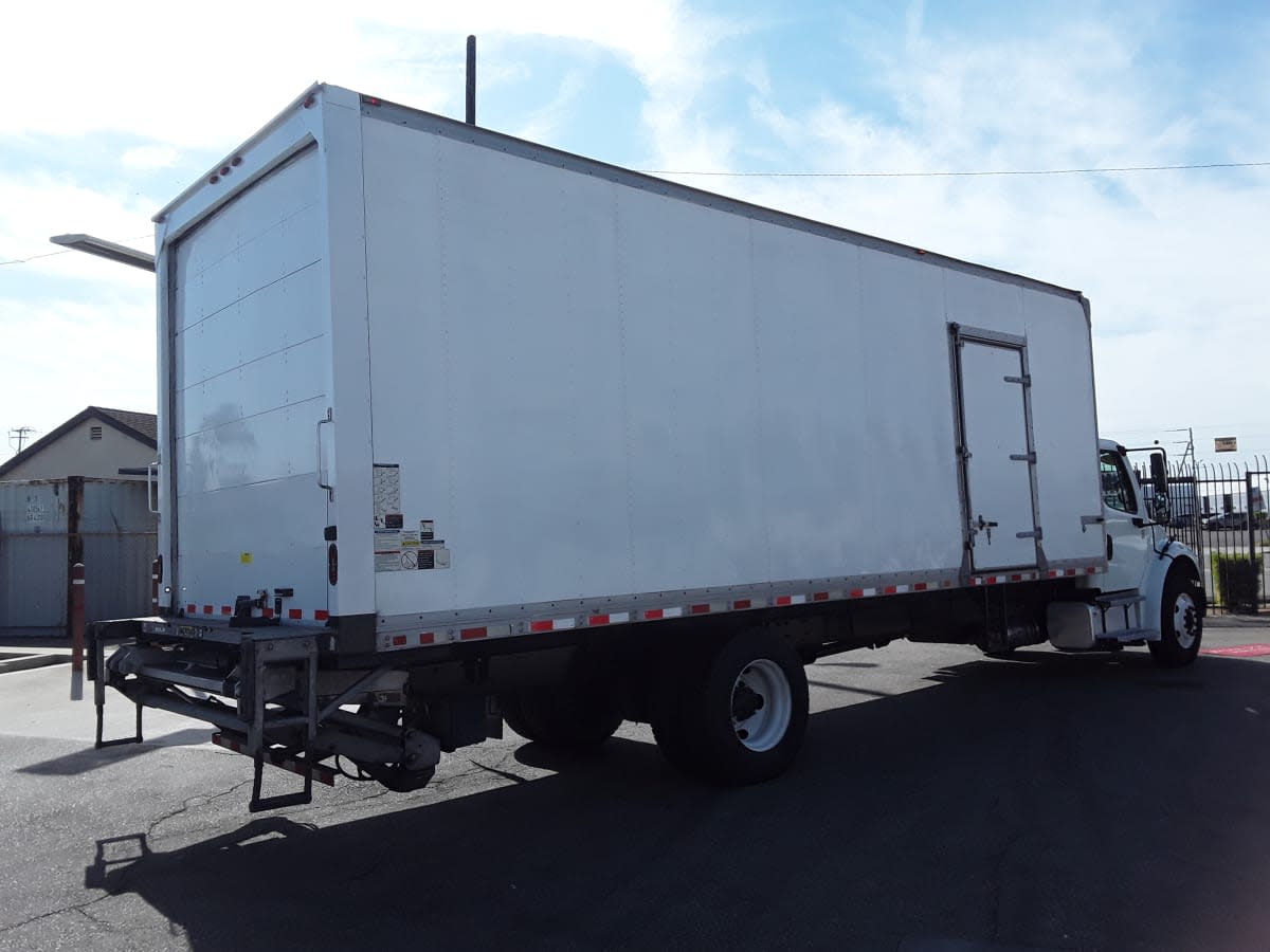 2018 Freightliner M2 106 in Montebello, CA — photo 4