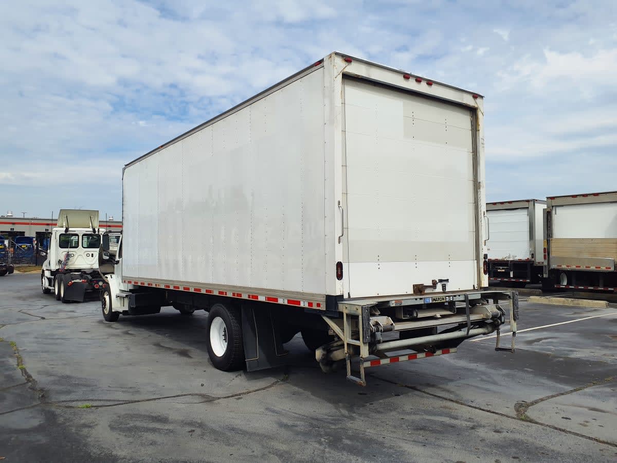 2018 Freightliner M2 106 761047
