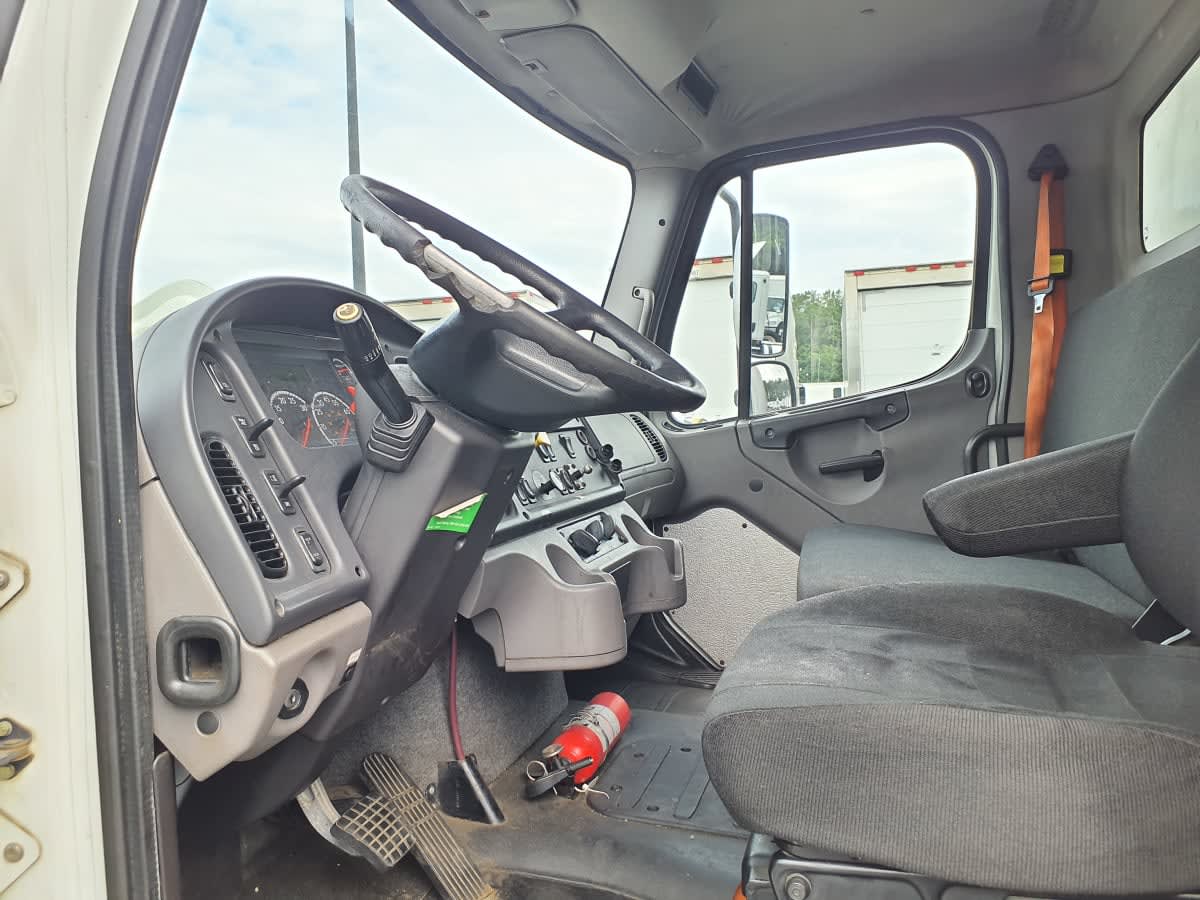 2018 Freightliner M2 106 761047