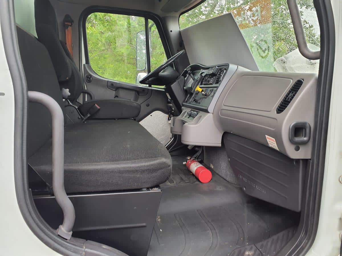 2018 Freightliner M2 106 761456