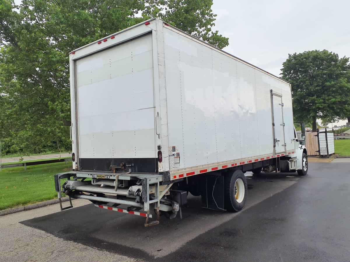 2018 Freightliner M2 106 761456