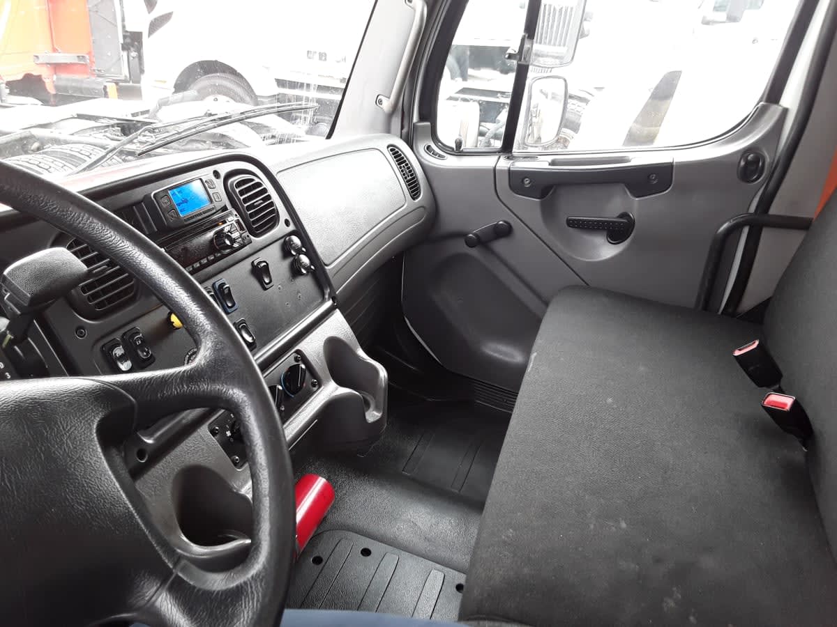 2018 Freightliner/Mercedes M2 106 761623