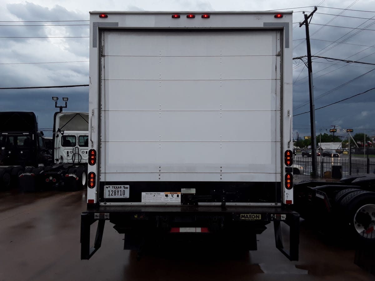 2018 Isuzu NPR HD 761624