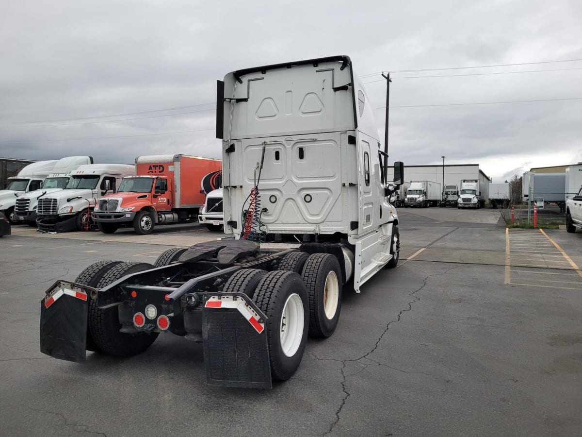 2018 Freightliner/Mercedes CASCADIA 125 761672