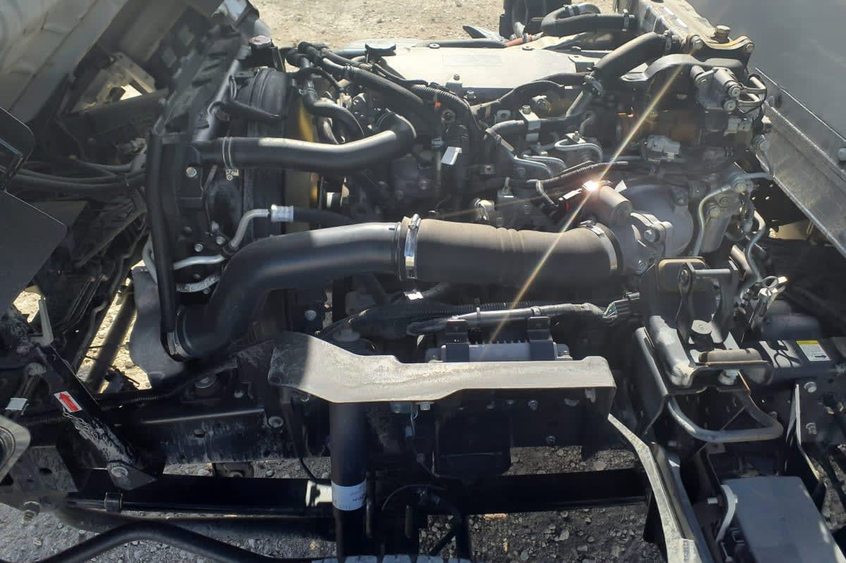 2018 Isuzu NPR HD 761688