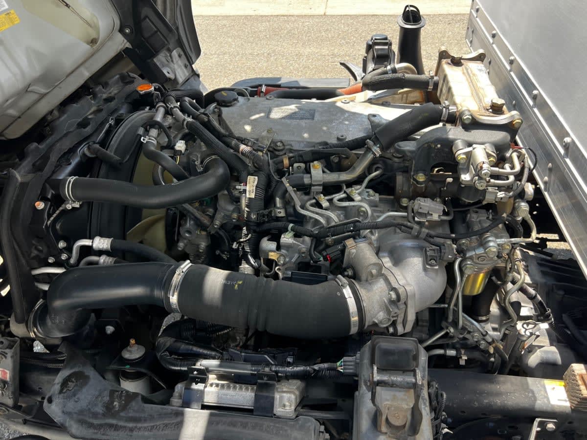 2018 Isuzu NPR HD 761728