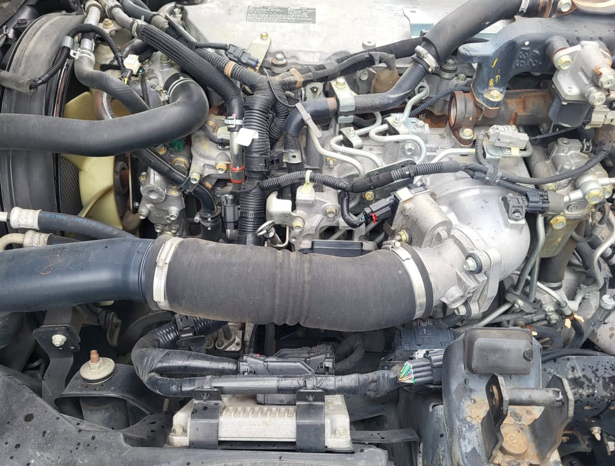 2018 Isuzu NPR HD 761738