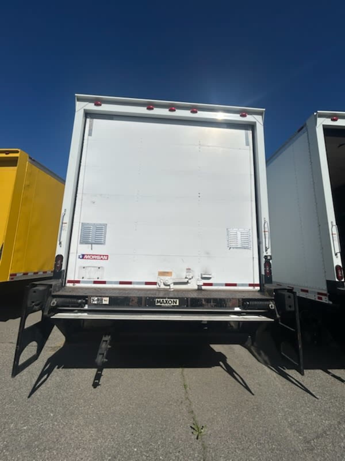 2018 Freightliner/Mercedes M2 106 761927