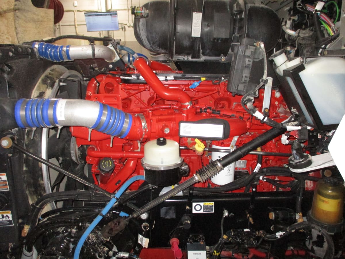 2018 Kenworth T800 - image 8