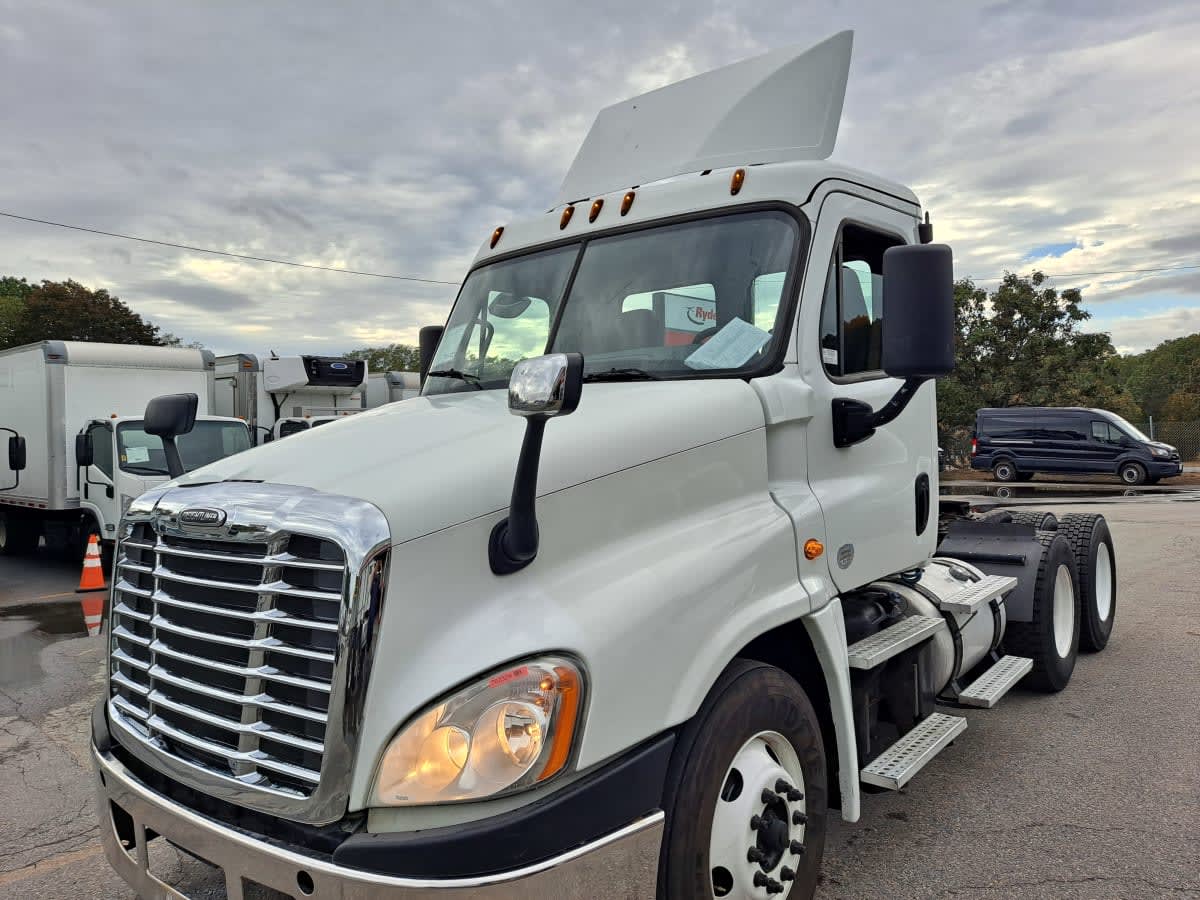 2018 Freightliner Cascadia in Salisbury, MA