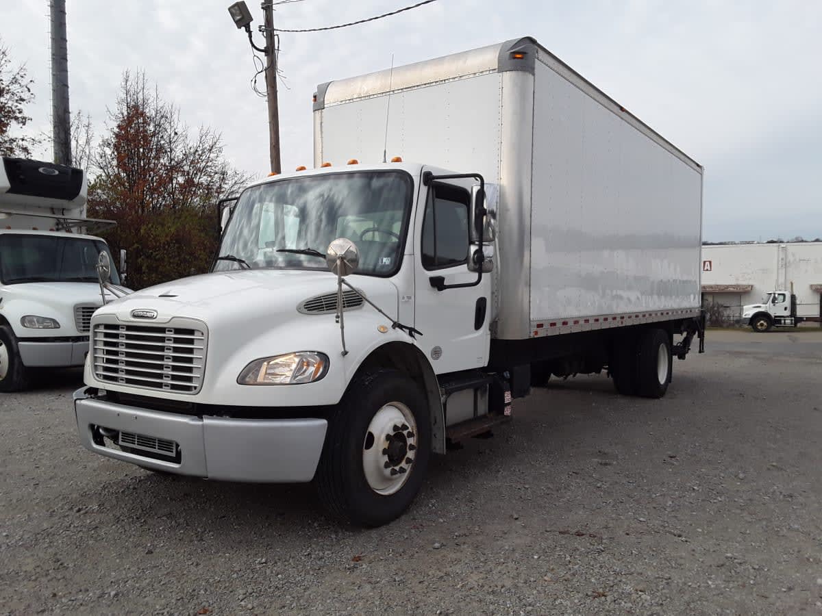 2018 Freightliner/Mercedes M2 106 762395 2018 Freightliner/Mercedes M2 106 762395