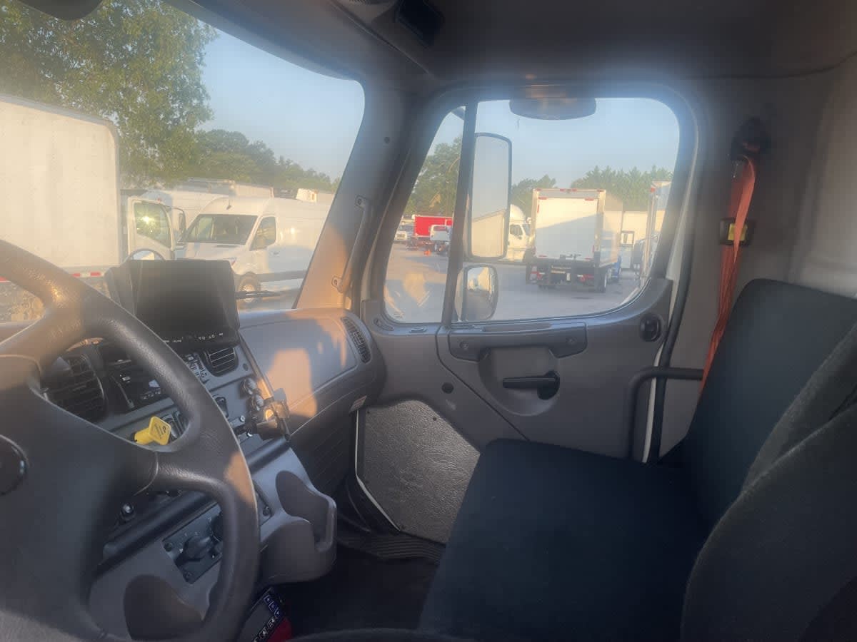 2018 Freightliner M2 106 762477